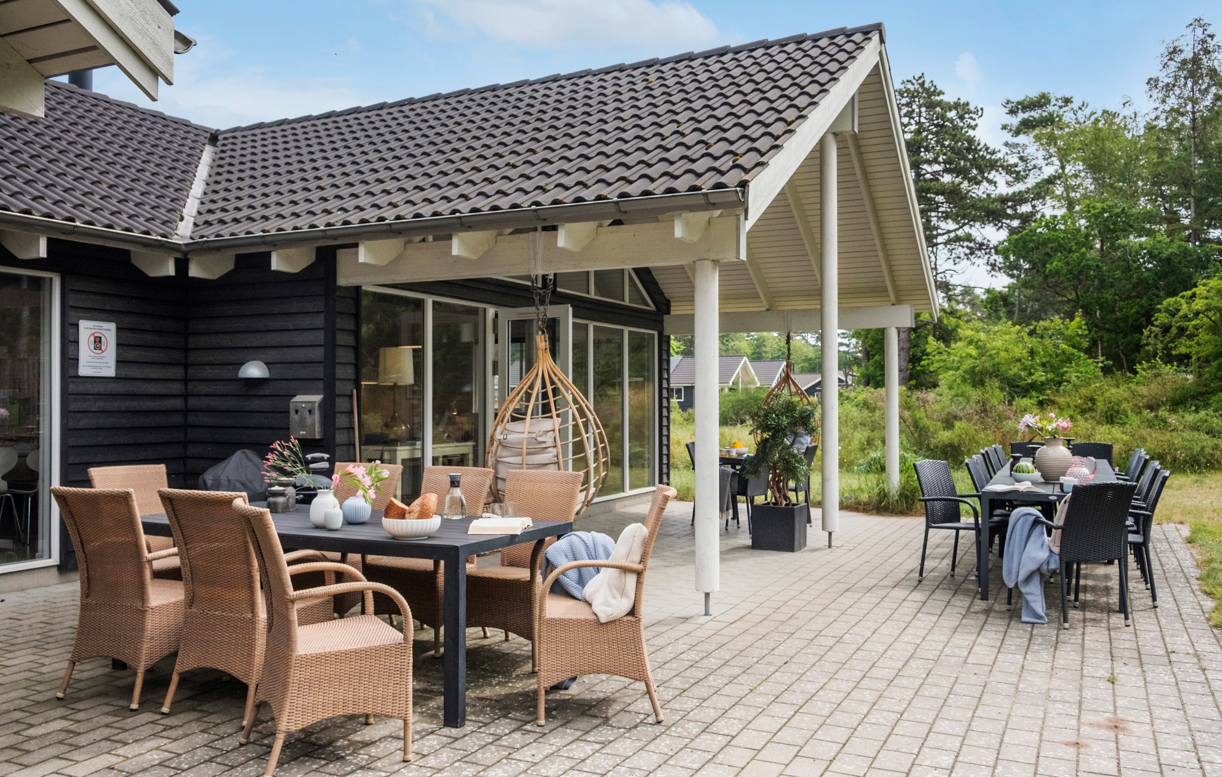 Luksushus nr. 367 har en dejlig terrasse med gode havemøbler til 18 personer.
