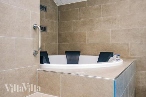 Nyd varmen i spaen i luksushus nr. 670 i Lolland/Falster/Møn