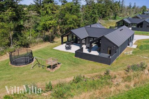 Dette skønne poolhus nr. 616 med plads til 16 personer ligger i Fyn og øer