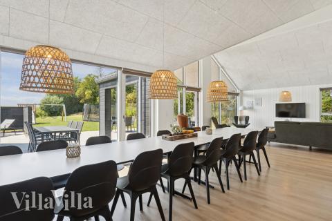 Det store lyse opholdrum i luksushus nr. 616 til 16.