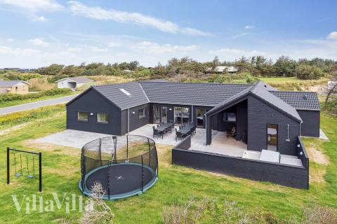 Dette skønne poolhus nr. 659 med plads til 20 personer ligger i Nordjylland