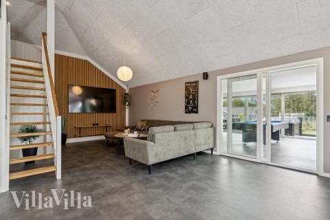 Sofahjørnet i luksushus 686 i Limfjorden.