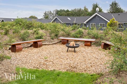 Stort udvalg af udendørs aktiviteter ved luksushus nr. 686 i Limfjorden.