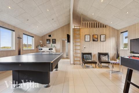 Ud over de mange timer, man kan bruge i husets pool-afdeling, så byder luksushus 292 også på billard/bordtennis og dart