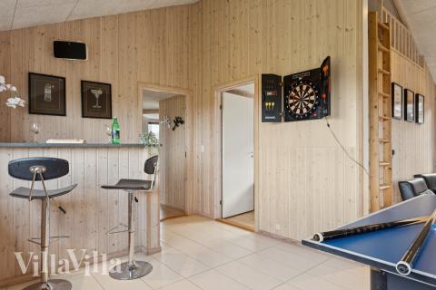 Aktivitetsrum i luksushus nr. 292 med 7 soveværelser og plads til 18 personer.