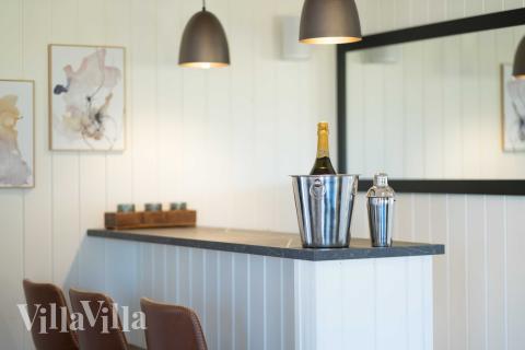 Sommerhus 696 er udstyrret med egen bar