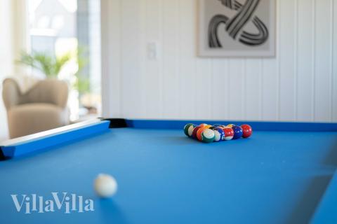 Dyst i sommerhusets aktivitetsrum, når I besøger luksushus nr. 696 i Fyn og øer.