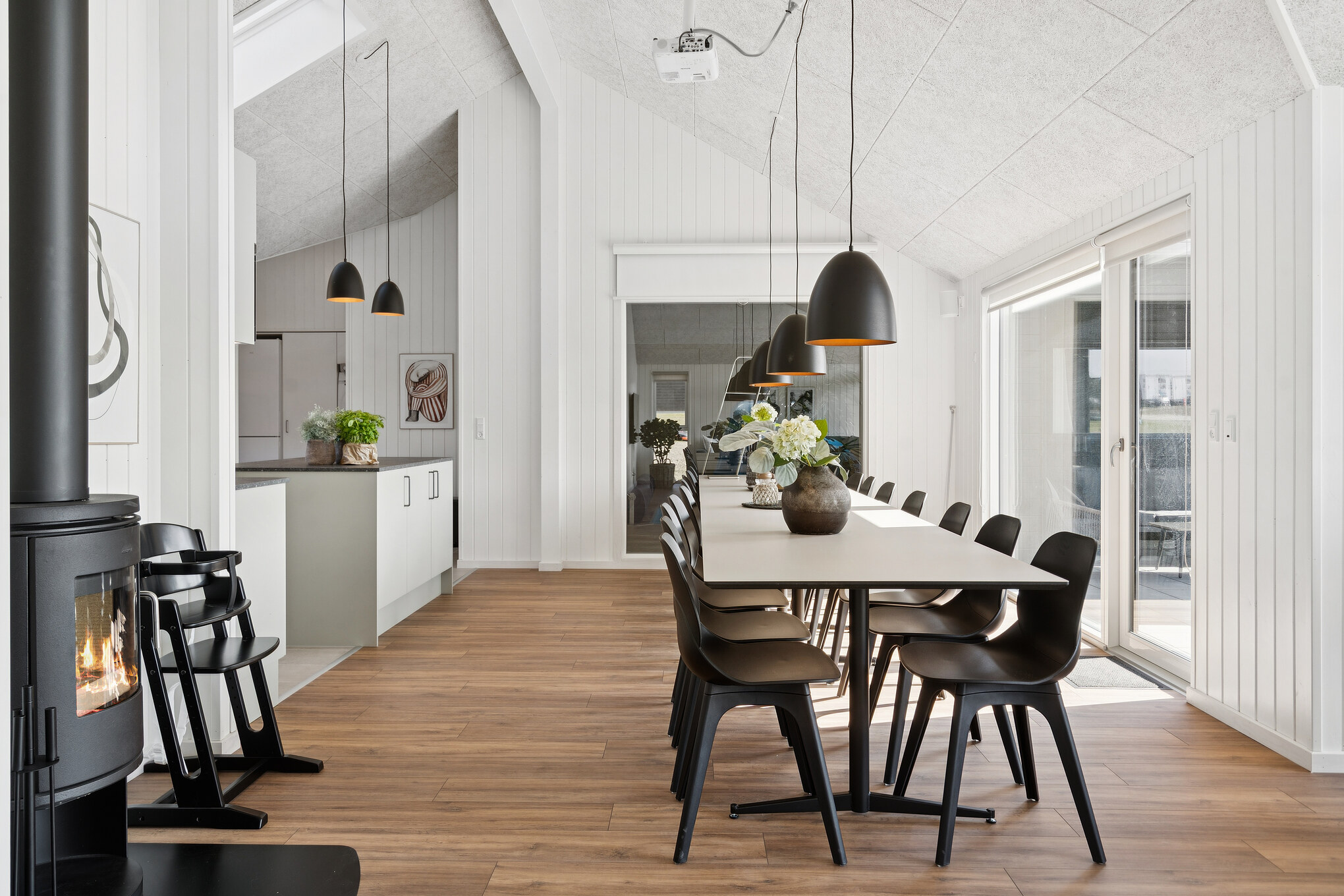 Opholdsrum med plads til 18 i luksushus nr. 696.