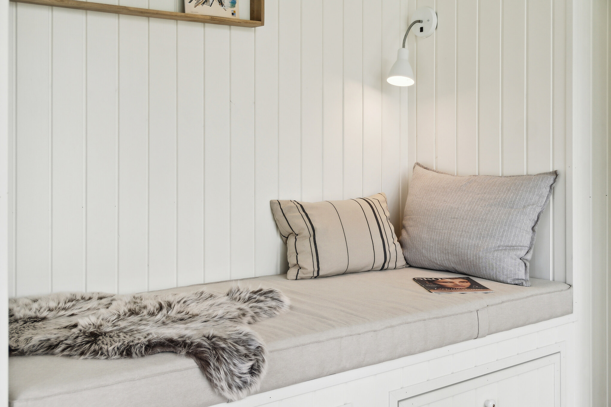 Det store lyse opholdrum i luksushus nr. 906 til 18.