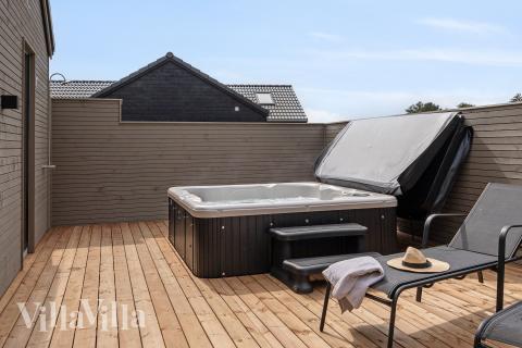 Luksushus nr. 906 byder bl.a. på et dejligt spabad