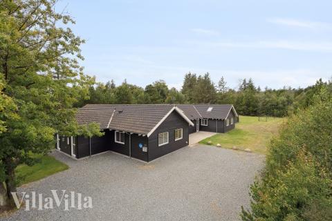 Flot sommerhus nr. 387 med god plads til op til 24 personer