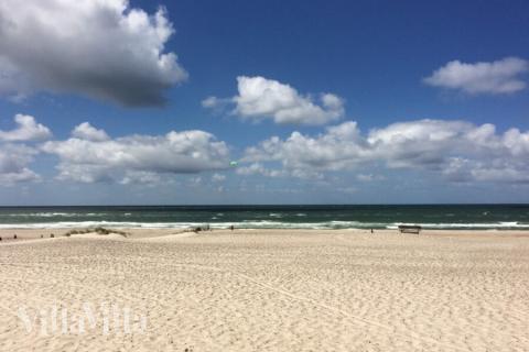 Stranden nær luksushus nr. 387.