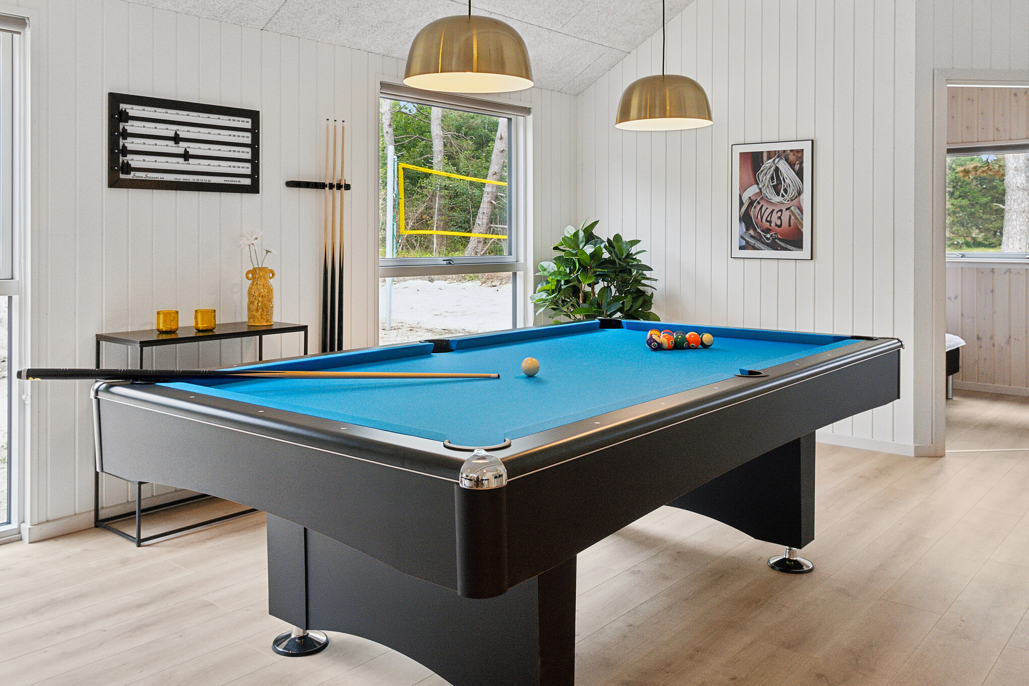 Ud over de mange timer, man kan bruge i husets pool-afdeling, så byder luksushus 697 også på billard/bordtennis og dart
