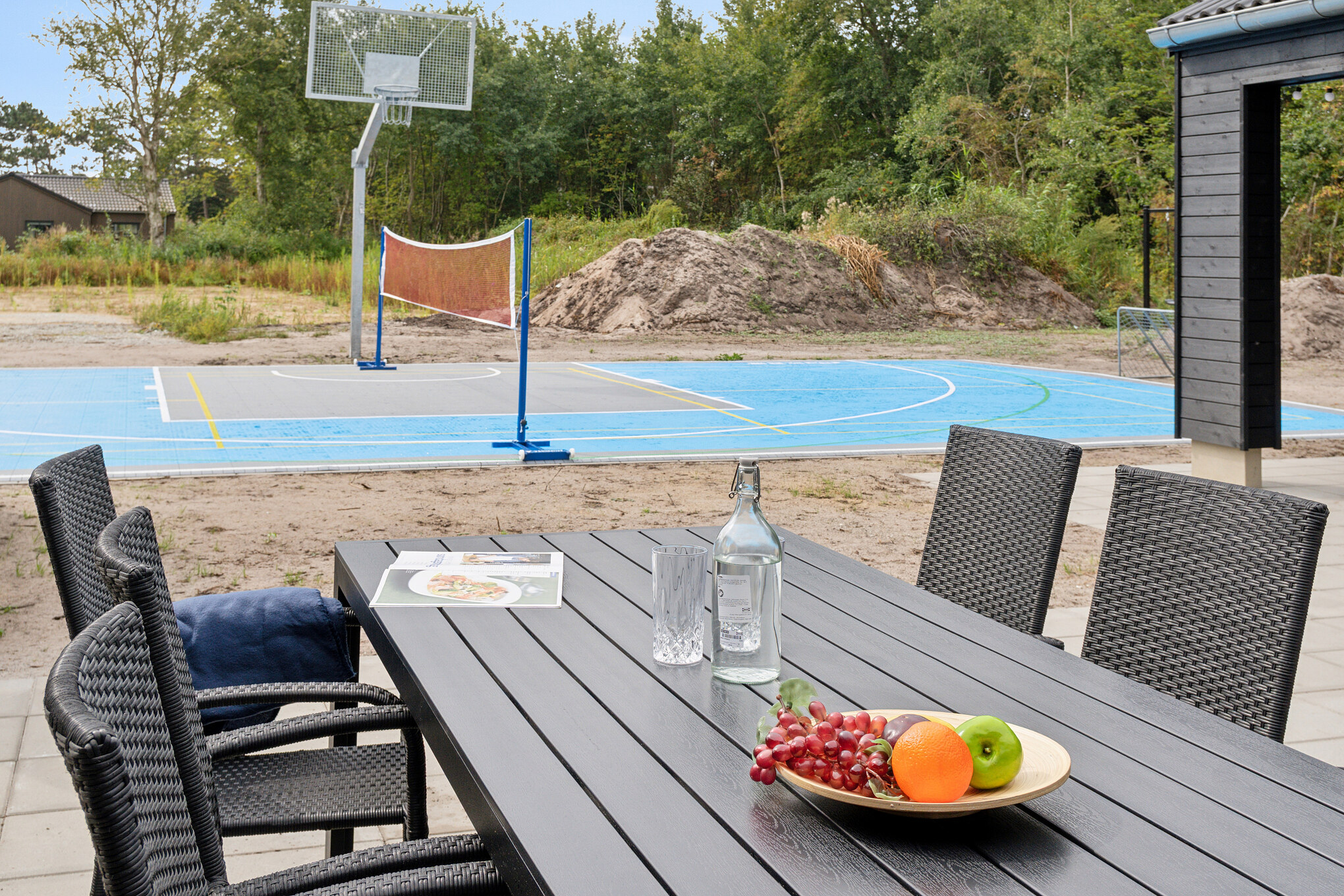 Luksushus nr. 697 har en dejlig terrasse med gode havemøbler til 20 personer.