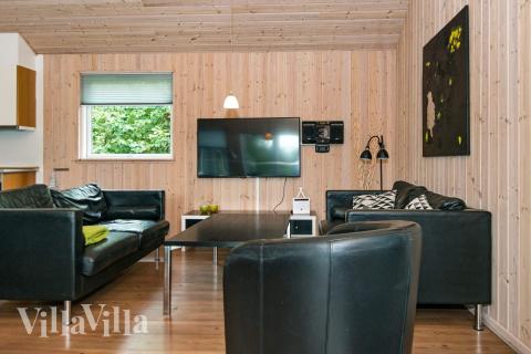 Aktivitetsrum i luksushus nr. 223 med 7 soveværelser og plads til 18 personer.