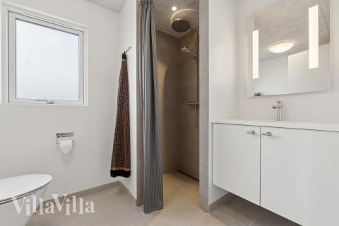 Ét af badeværelserne i luksushus nr. 665