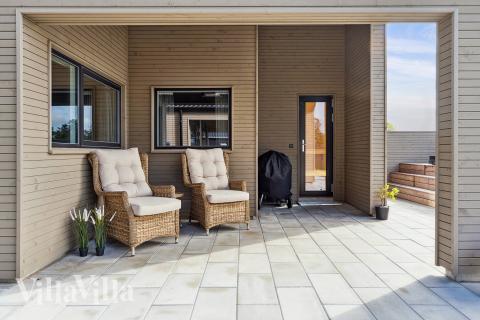 Stor terrasse ved luksushus nr. 665 i Fyn og øer.