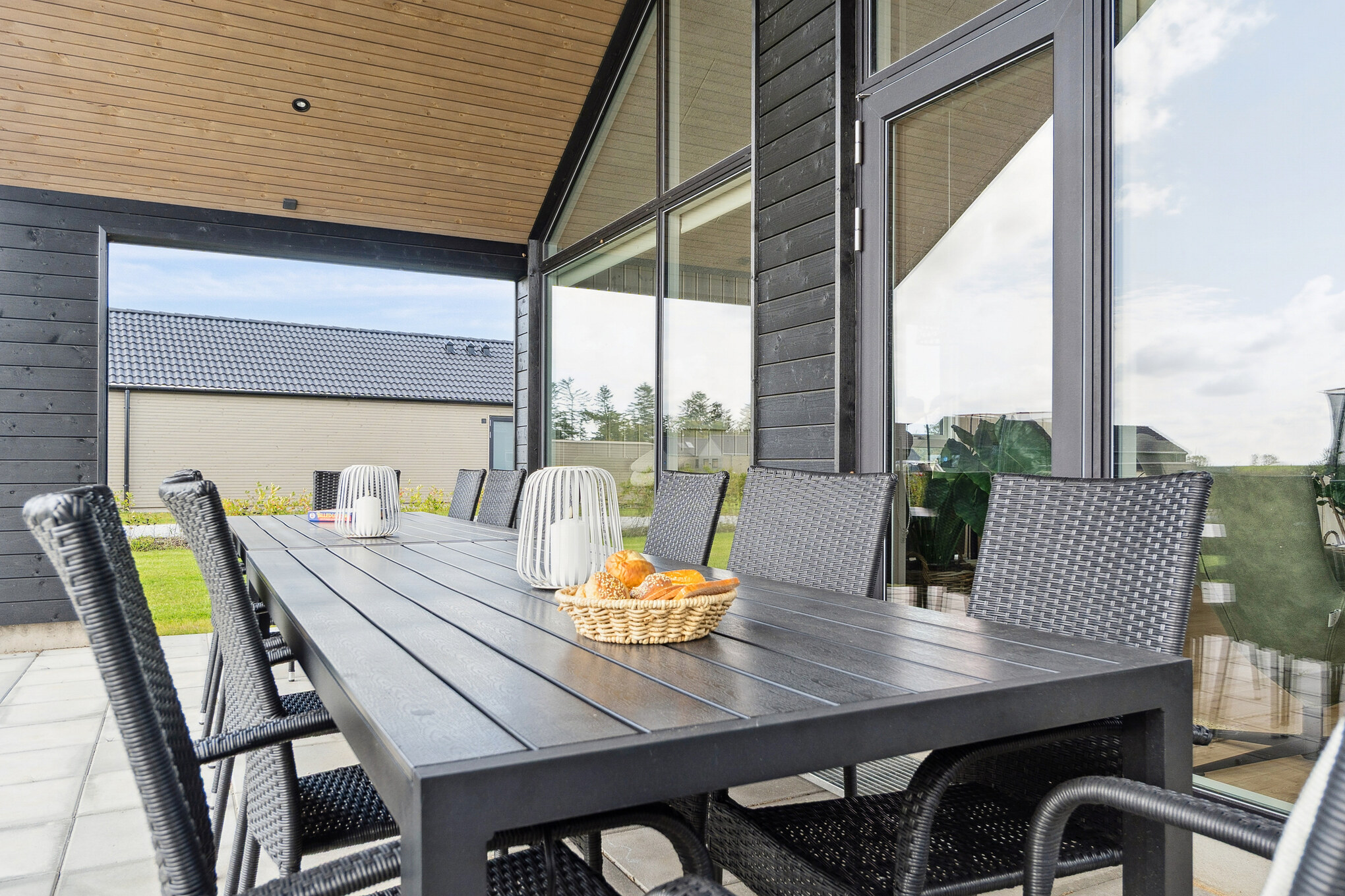 Luksushus nr. 655 har en dejlig terrasse med gode havemøbler til 14 personer.