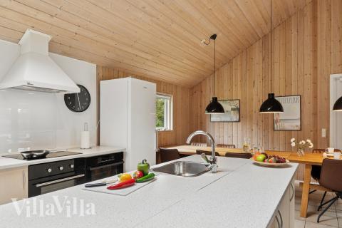 Køkkenet i luksushus nr. 222 er godt indrettet.