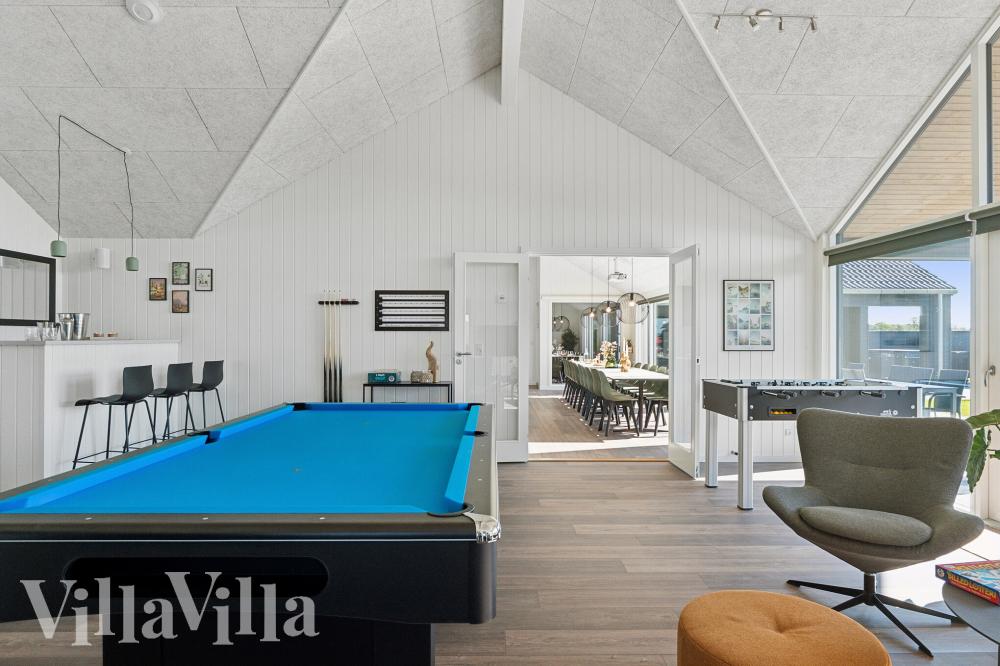Ud over de mange timer, man kan bruge i husets pool-afdeling, så byder luksushus 673 også på billard/bordtennis og dart