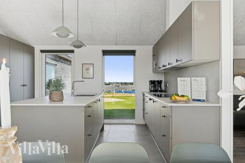 Køkkenet i luksushus nr. 673 er godt indrettet.