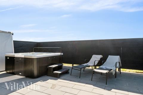 Luksushus nr. 673 byder bl.a. på et dejligt spabad