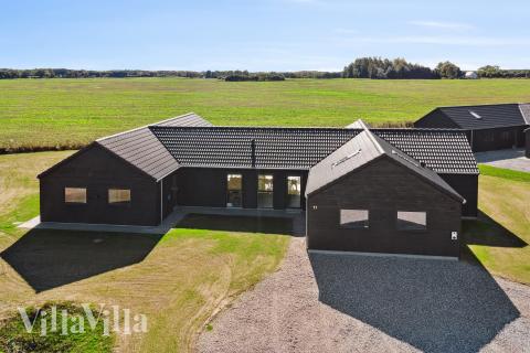 Dette skønne poolhus nr. 673 med plads til 20 personer ligger i Fyn og øer