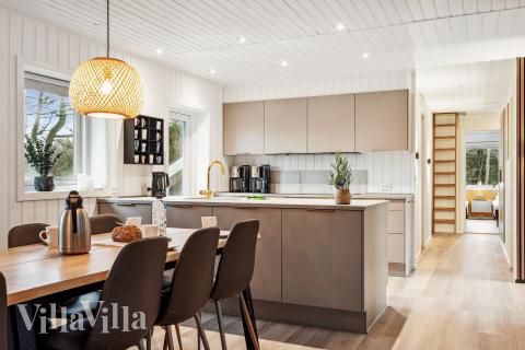 Velindrettet køkken i luksushus nr. 926 i Østjylland.