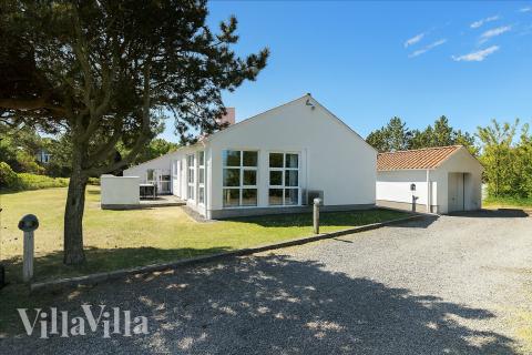 Flot sommerhus nr. 926 med god plads til op til 14 personer