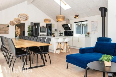 Opholdsrum med plads til 22 i luksushus nr. 293.