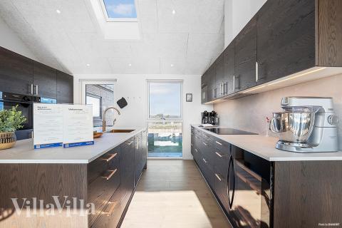 Velindrettet køkken i luksushus nr. 901 i Fyn og øer.