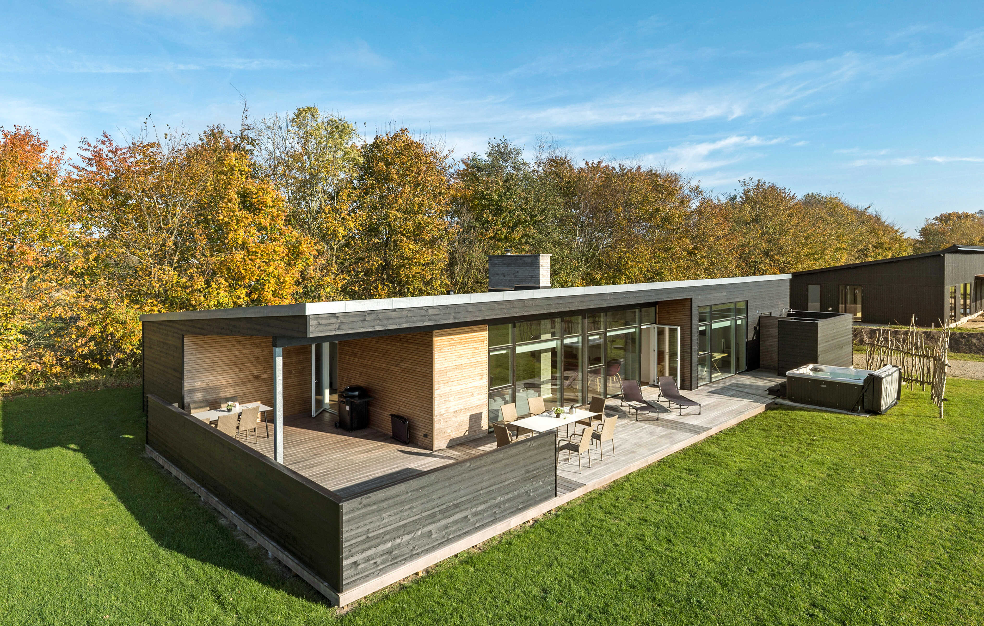 Dette skønne spahus nr. 936 med plads til 10 personer ligger i Limfjorden