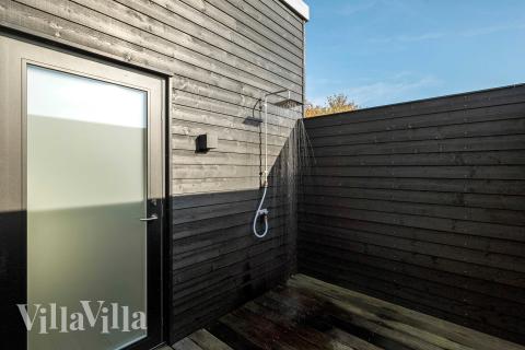 Luksushus nr. 936 har en dejlig terrasse med gode havemøbler til 10 personer.