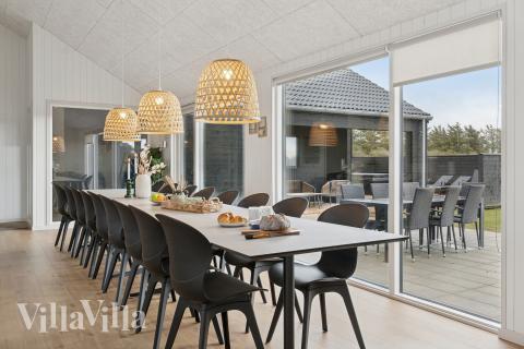 Det store lyse opholdrum i luksushus nr. 902 til 18.