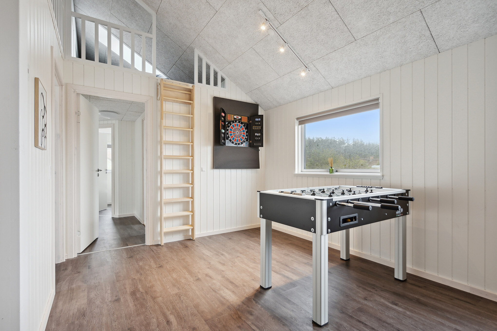 Aktivitetsrum i luksushus nr. 918 med 7 soveværelser og plads til 18 personer.