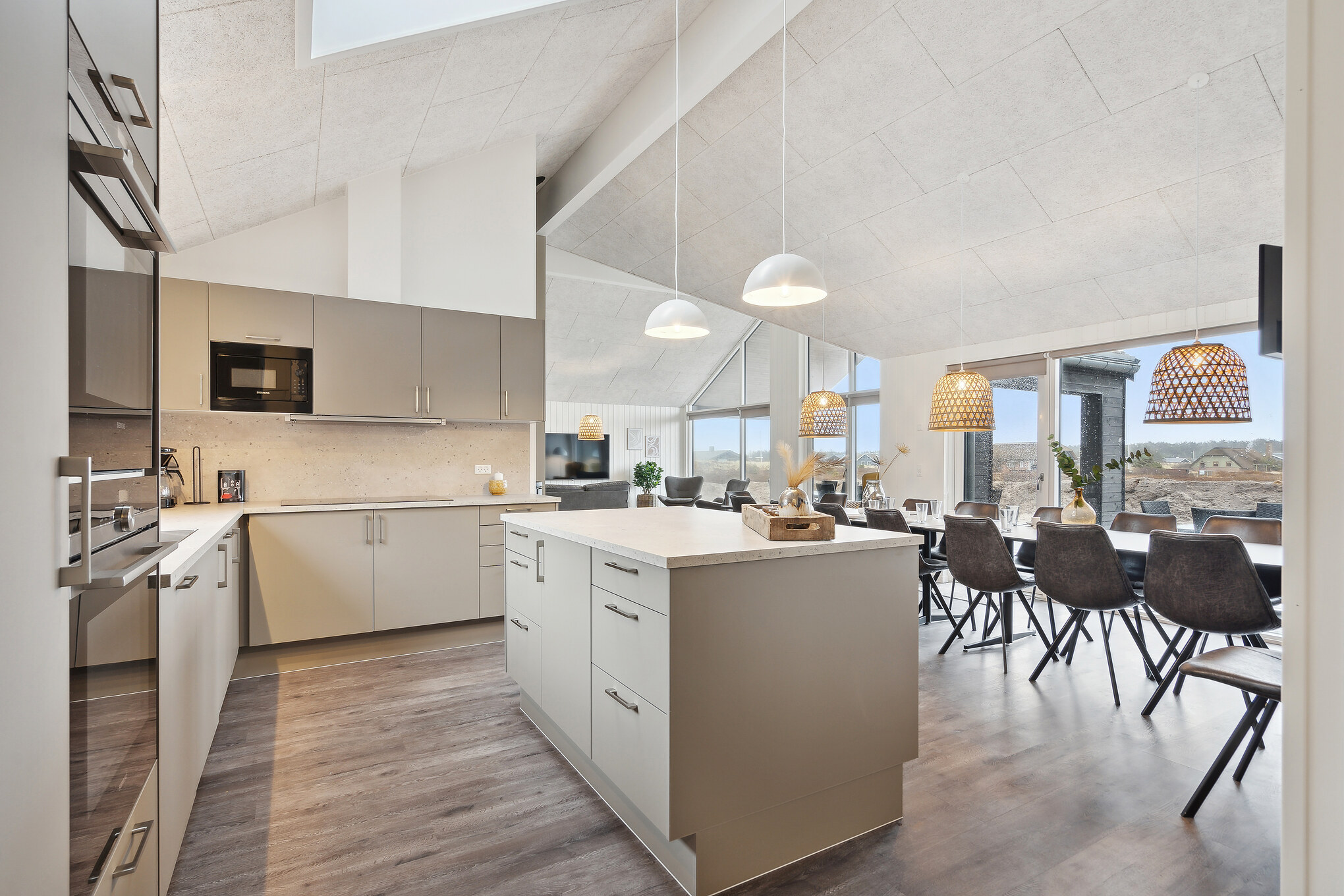 Køkkenet i luksushus nr. 918 er godt indrettet.