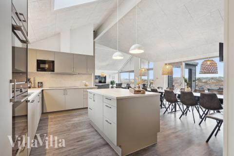 Køkkenet i luksushus nr. 918 er godt indrettet.