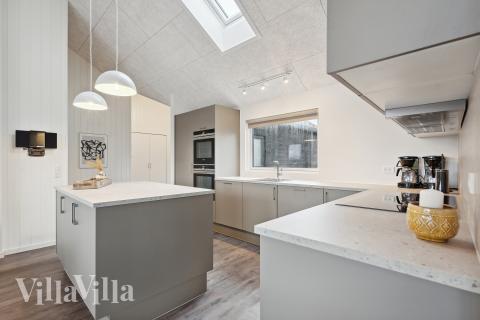 Velindrettet køkken i luksushus nr. 918 i Vestjylland.