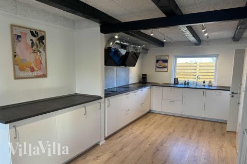 Køkkenet i luksushus nr. 688 er godt indrettet.