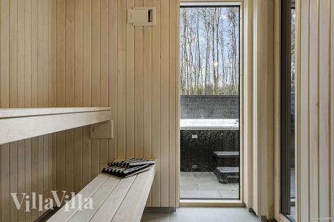 Nyd varmen i saunaen i luksushus nr. 905 til 30 personer