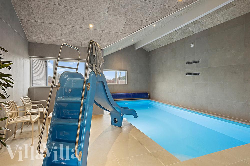 Den lækre pool i luksushuse nr. 903 til 20 personer