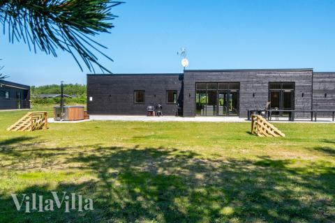 Dette skønne spahus nr. 938 med plads til 16 personer ligger i Østjylland