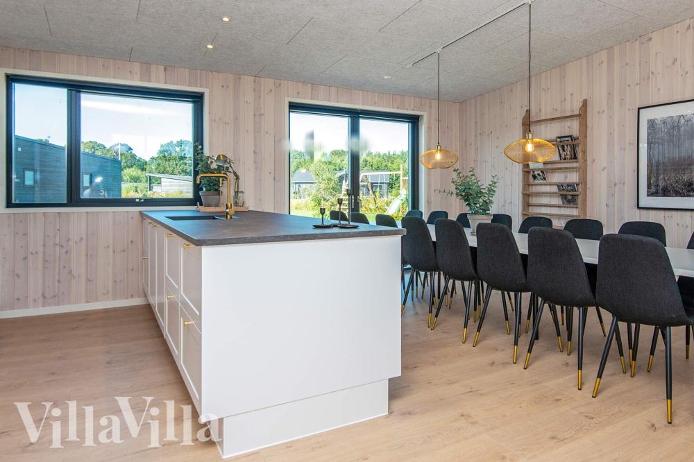Velindrettet køkken i luksushus nr. 938 i Østjylland.
