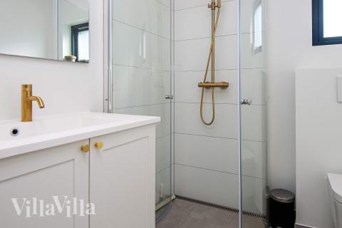 Ét af badeværelserne i luksushus nr. 938