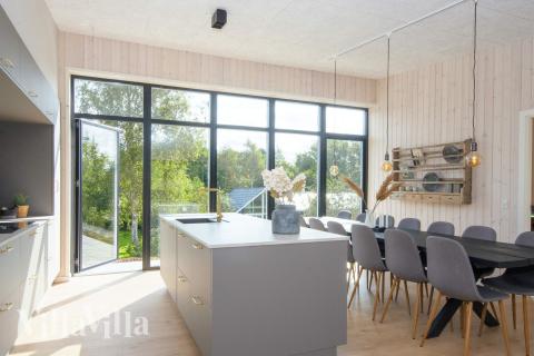 Velindrettet køkken i luksushus nr. 939 i Østjylland.