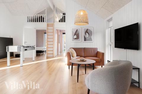 Luksushus 808 til 20 personer byder på et stort aktivitetsrum med bl.a. billard og dart