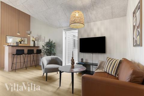 Aktivitetsrum i luksushus nr. 802 med 6 soveværelser og plads til 16 personer.