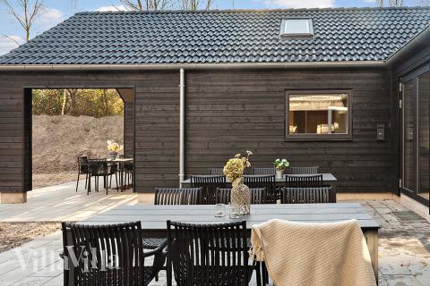 Stor terrasse ved luksushus nr. 911 i Lolland/Falster/Møn.