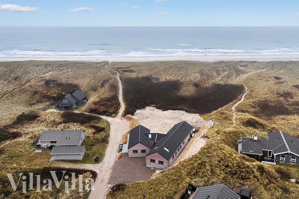 Dette skønne poolhus nr. 900 med plads til 18 personer ligger i Vestjylland