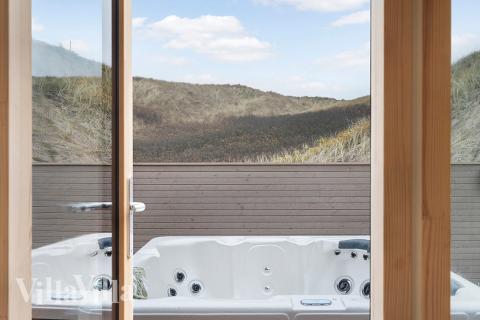 Nyd varmen i spaen i luksushus nr. 900 i Vestjylland